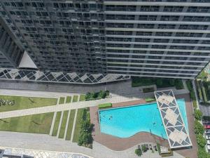 1BR Condotel with Balcony at FAME Residences #FM54