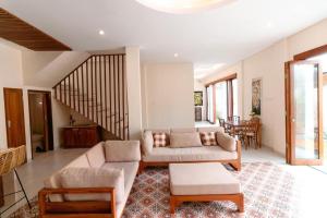 Villa Shantia by Bby Diamond