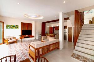 Villa Shantia by Bby Diamond