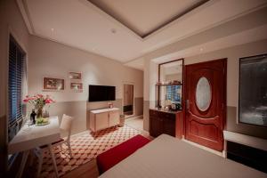 Au Lac Boutique Hotel