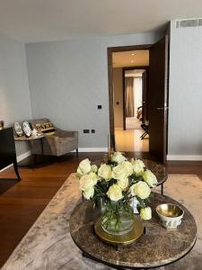 Luxury Chelsea Waterfront View