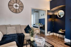 Modern 3BR Home - Pet Friendly - Near City Centre