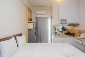 Comfy and Tidy Studio at Cinere Resort Apartment By Travelio