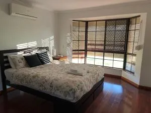 Charming 4BR Retreat near Gawler - Angle Vale