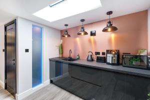 Stanley Cottage, Greenford