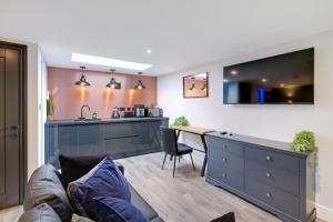 Stanley Cottage, Greenford