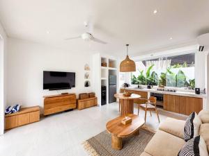 Las Casas Canggu Studio Villa with Private Pool