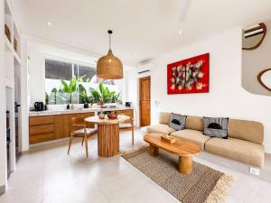 Las Casas Canggu Studio Villa with Private Pool