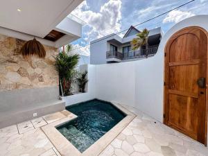 Las Casas Canggu Studio Villa with Private Pool
