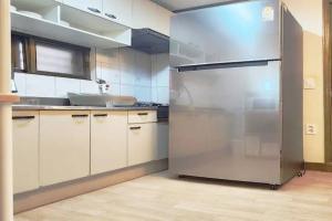 K-7 Hongdae Yeontral park