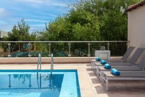 Villa Flora by PosarelliVillas