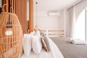 Las Casas Canggu Minimalist Studio with Pool