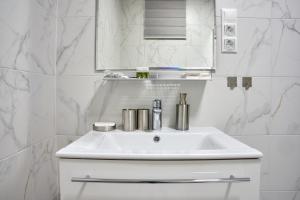 Béke 10 Apartmanház