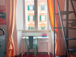 8-Bed Mixed Dormitory Room