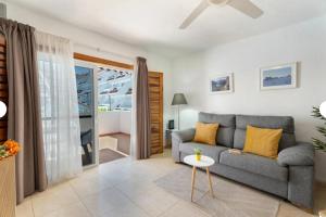 Happiness Corner Las Floritas