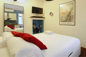 Boutique Loft on Navigli; Stylish Bright