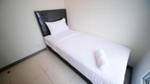 Spacious 2BR Connected to Mall at Anderson Supermall Mansion Apartment By Travelio