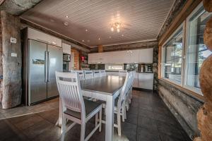 Villa Icehaven by Aavalevi