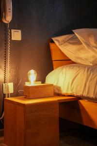 Hotels Logis Le Relais de la Voie Sacree : photos des chambres