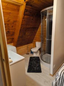 Chalets Petit chalet avec terrasse : photos des chambres