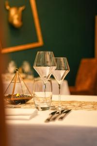 Hotels Logis Le Relais de la Voie Sacree : photos des chambres