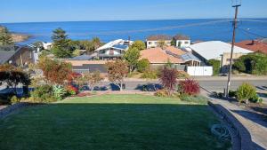 "Sea to See" Large Apartment in Prime Location with Free Laundry Room and Car Parking