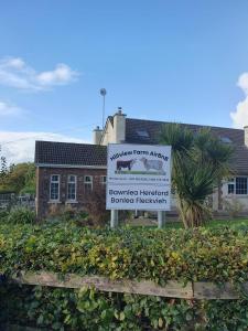 Tranquil countryside farmhouse stay