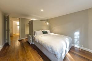 Luxurious 3 Bedrooms City Center