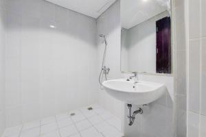 Comfort Living and High Floor Studio Casa de Parco Apartment By Travelio