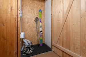 Ski in ski out with sought after location