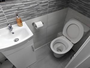 New House, Private Rooms in a Peaceful Neighborhood