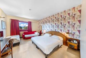 Premium Quadruple Room