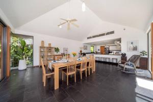 山海の夢 1600平豪华私人泳池别墅 15m超大泳池 步行海边 免费早餐 佣人