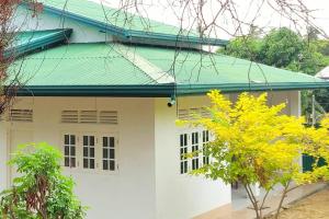 Serene Lush Holiday Home