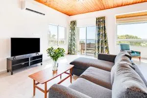 Villa Bettina By Ezoria Villas - Maa