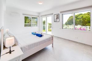 Villa Bettina By Ezoria Villas
