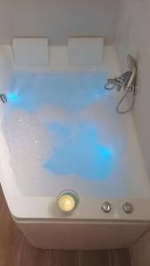 Villas Villa piscine jacuzzi Montpellier : photos des chambres