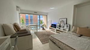 Studio Terrasse Vue Mer Saint-Raphaël - Plages, Ville et Gare à Pied