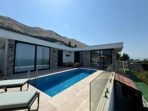 Vatër by lake - Široka