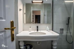 Hliana - Premium Sky & Sunset View House in Glyfada