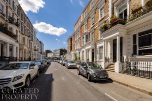 Light-filled Studio with AC - Earls Court