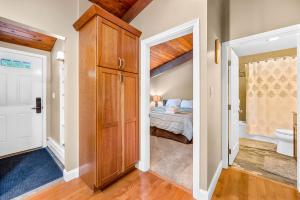 Alpine Court Chalet home