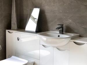 Rhondda Valleys with Breathtaking Riverside Views