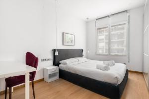 For couples, families and groups, Barcelona center