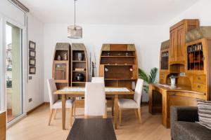 For couples, families and groups, Barcelona center