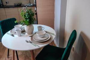 Modern 1-Bedroom Apartment for 3, Near Masson Place Arenas Cheetham Hill and Stadiums,Free Unlimited WIFI, Parking, Great Offers!