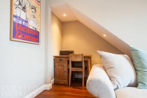 Luxury 2-Bed Marylebone Georgian House with Private Garden & Office