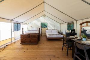 Unwind in a Cozy Glamping Sanctuary