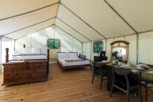 Unwind in a Cozy Glamping Sanctuary