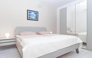 Awesome Apartment In Rabac With House Sea View 